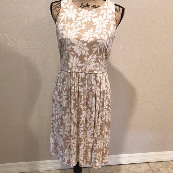 LOFT Dresses & Skirts - Loft fit and flare sleeveless dress LOFT Dresses & Skirts - Loft fit and flare sleeveless dress
